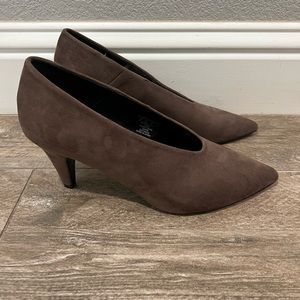 Olivia Miller heels